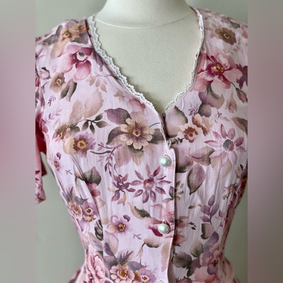 Vintage maxi floral dress. - Picture 2 of 3